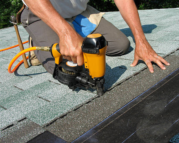 Roof Gutter Cleaning in Midland, PA
